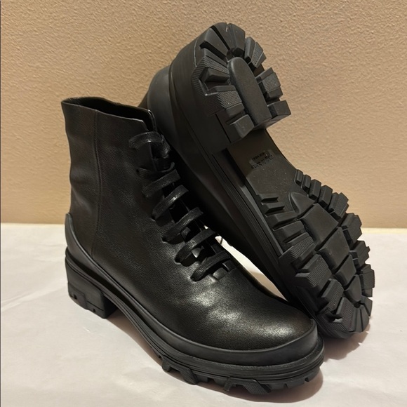 rag & bone Shoes - NWOT Rag & Bone Black Soft Leather Combat Moto Boots with Rugged Sole US Size 8